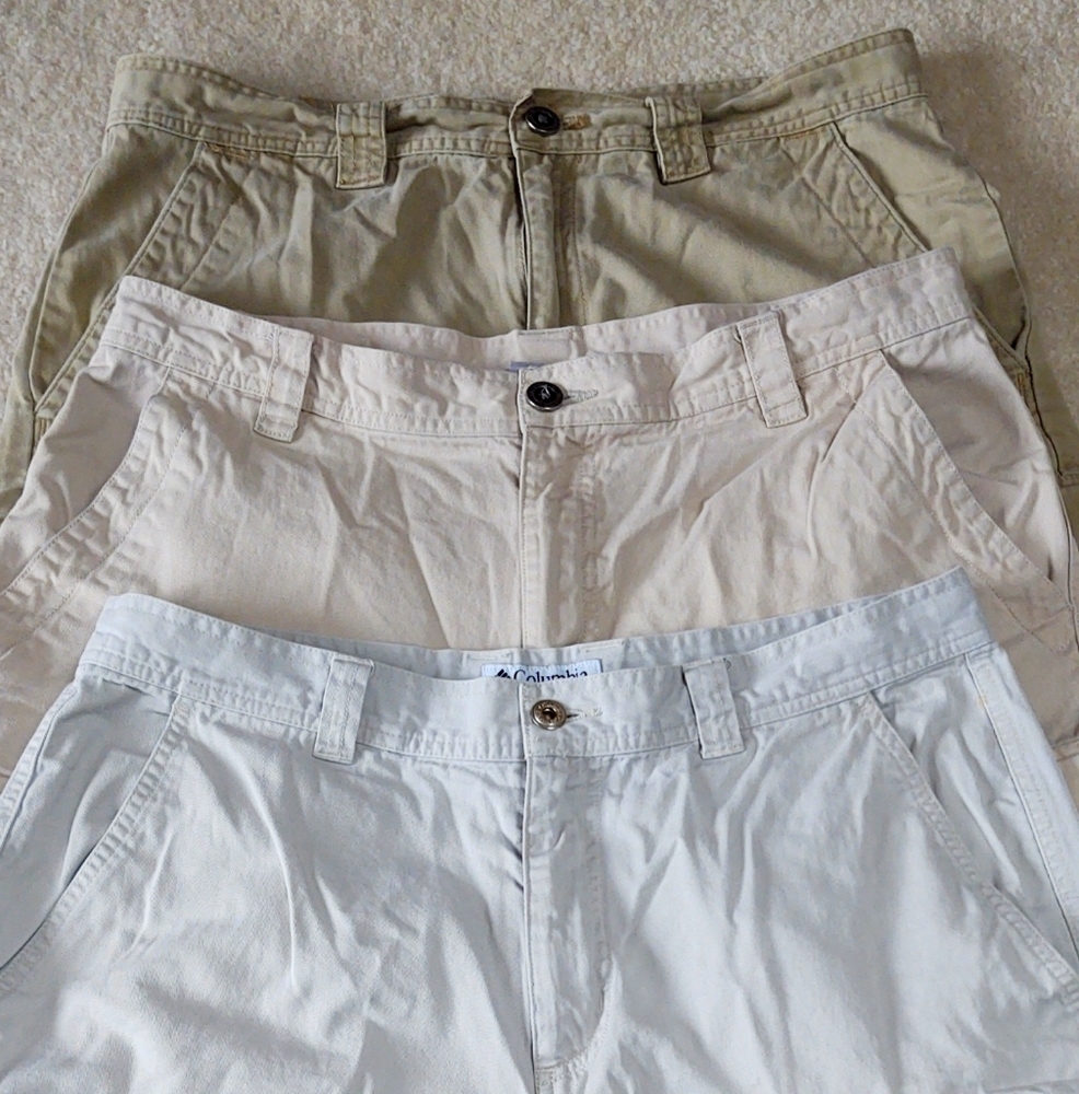 Lots of 3 Columbia cargo shorts